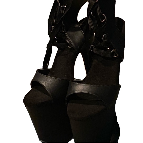 COPY - Pleasers flamingo - Picture 3 of 3